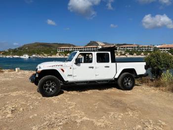 Jeep Gladiator White